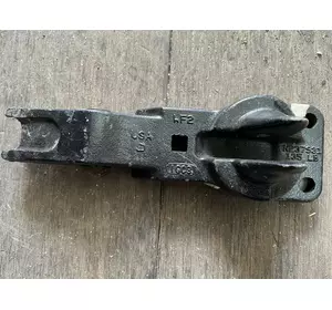 стійка 135 LB JOHN DEERE AN234149 (N237931) стійка 135 LB JOHN DEERE AN234149 (N237931)