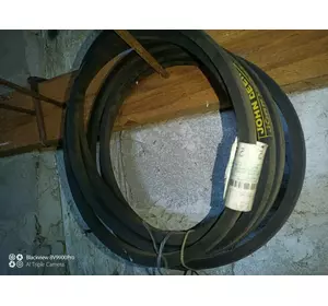 Пас клиновий ( L= 3327,40 mm) JOHN DEERE H138761 (H202647,H87256) Пас клиновий ( L= 3327,40 mm) JOHN DEERE H138761 (H202647,H87256)