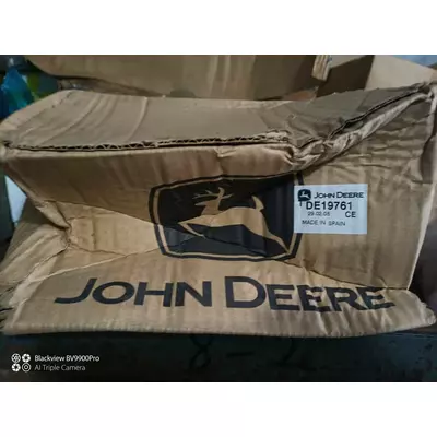 вал JOHN DEERE DE19761
